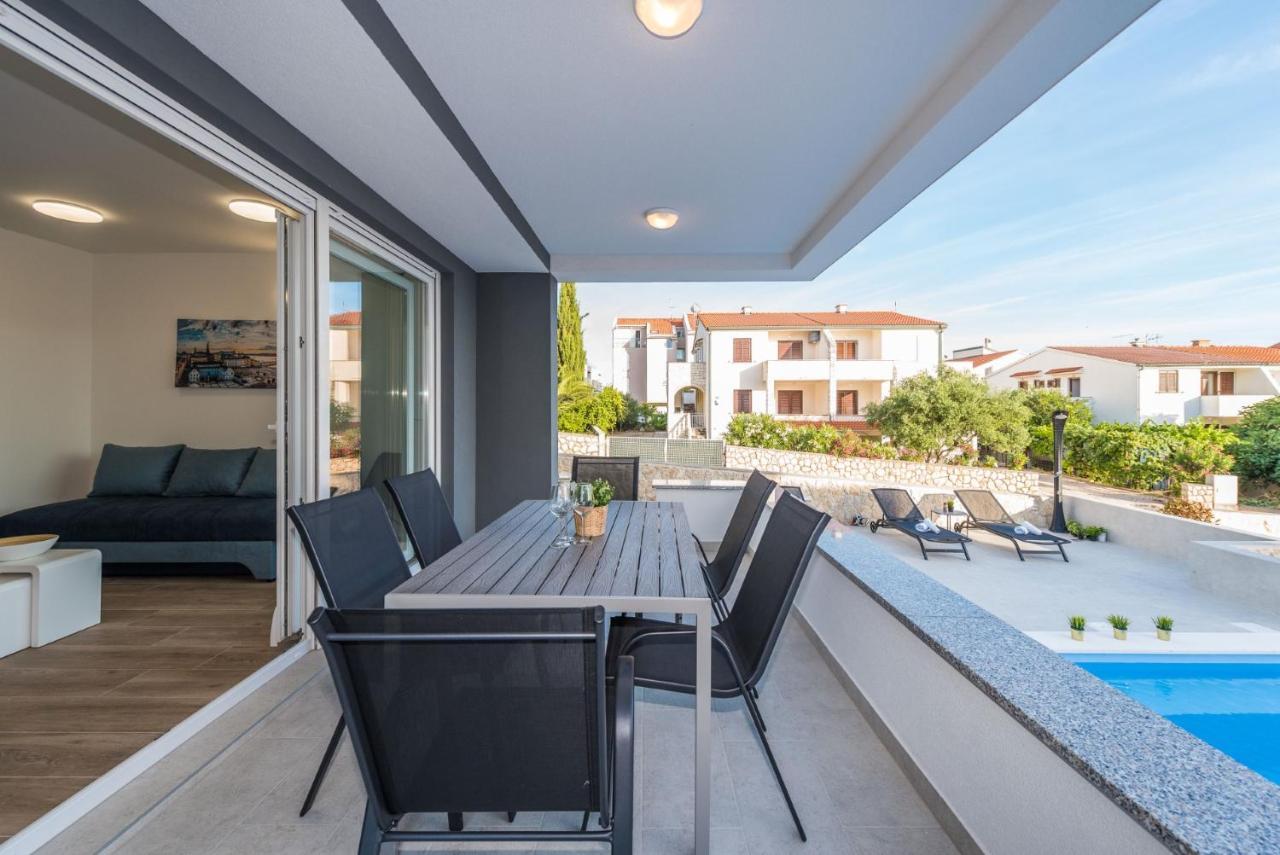 Pool Apartments Banta B Novalja Kültér fotó